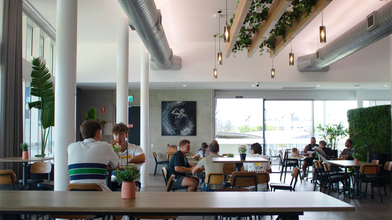 KDV Sport Bar & Grill | Relaxed Atmosphere